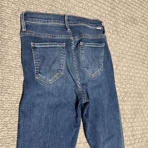 MOTHER The Weekender Fray Denim